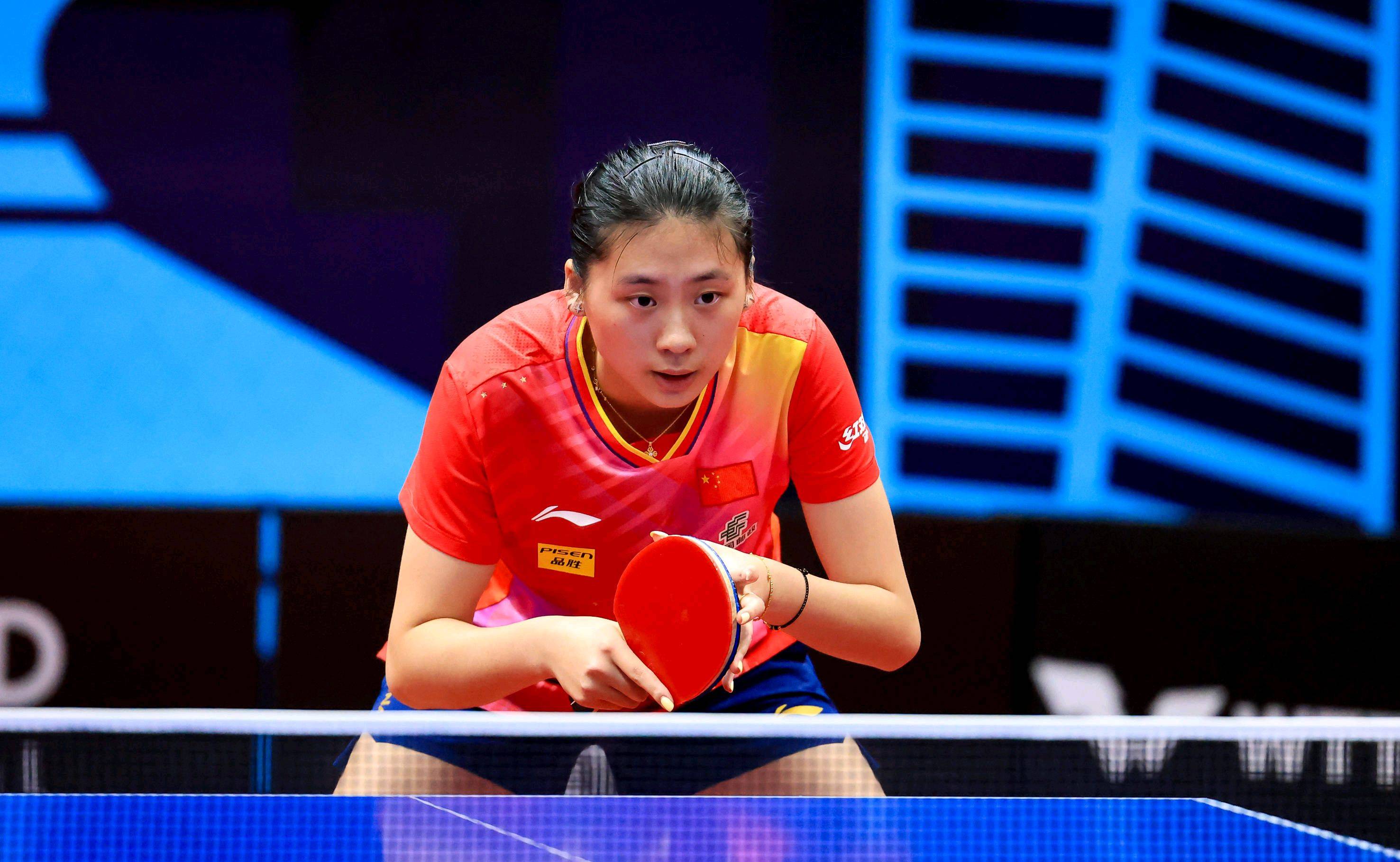 他的个人突 他的个人突