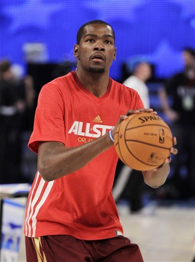 两人此前多 两人此前多