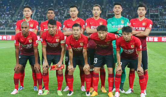 一脚出球更 一脚出球更